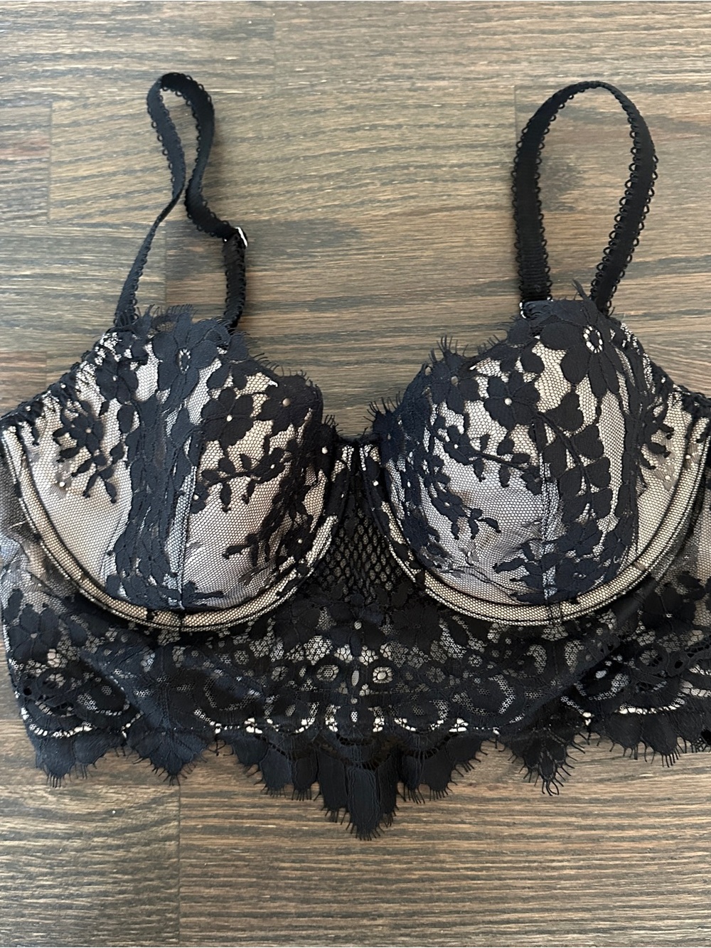 Victoria's Secret Drea  Angels Lined Demi Buste Blacj Lace Bra Nu:de Line 34D